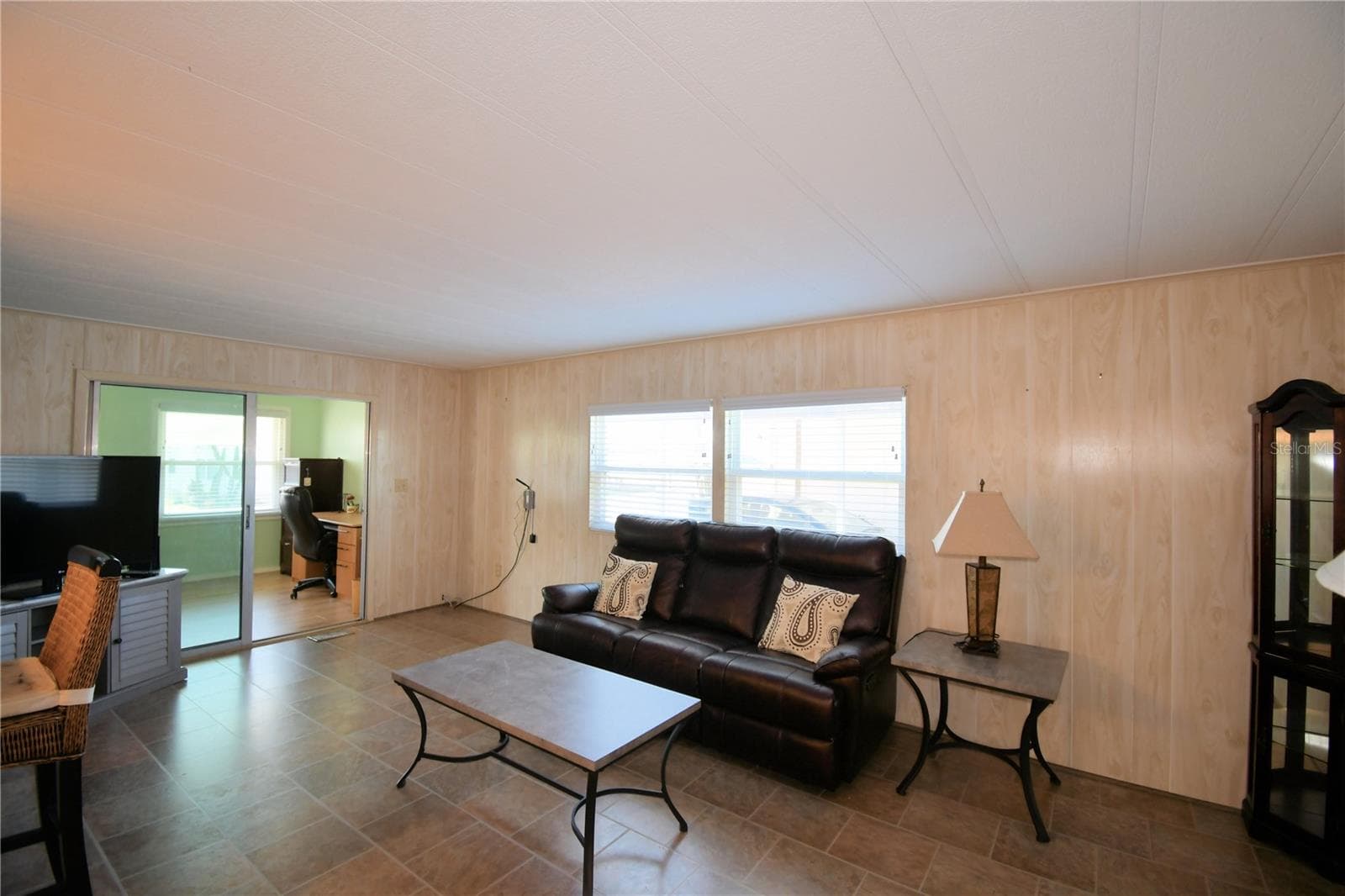 Manufactured Home at 4235 CEDARWOOD ST, WINTER HAVEN, photo 11 of 66