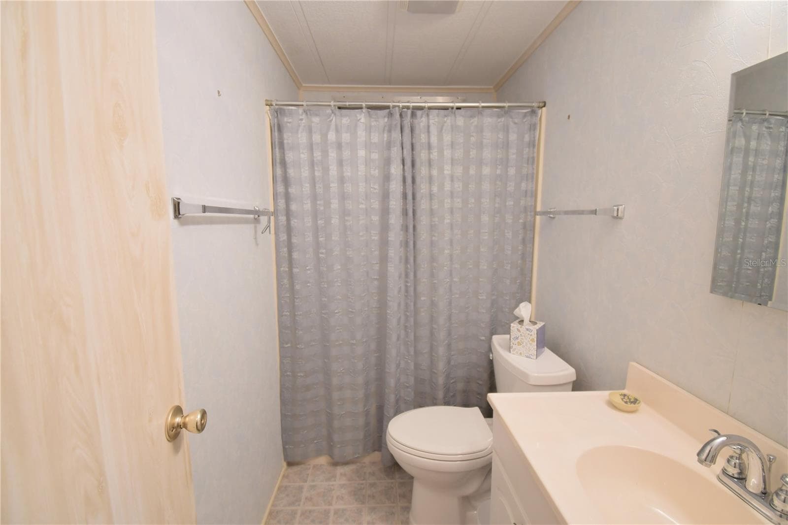 Manufactured Home at 4235 CEDARWOOD ST, WINTER HAVEN, photo 26 of 66