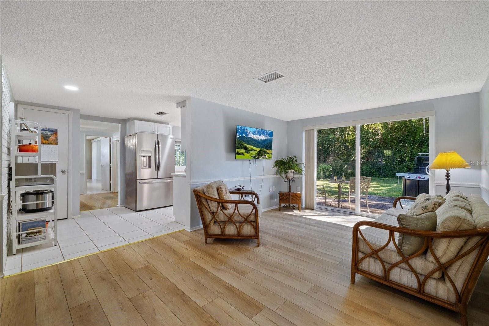 Family room - 8710 ARROWHEAD DR, HUDSON