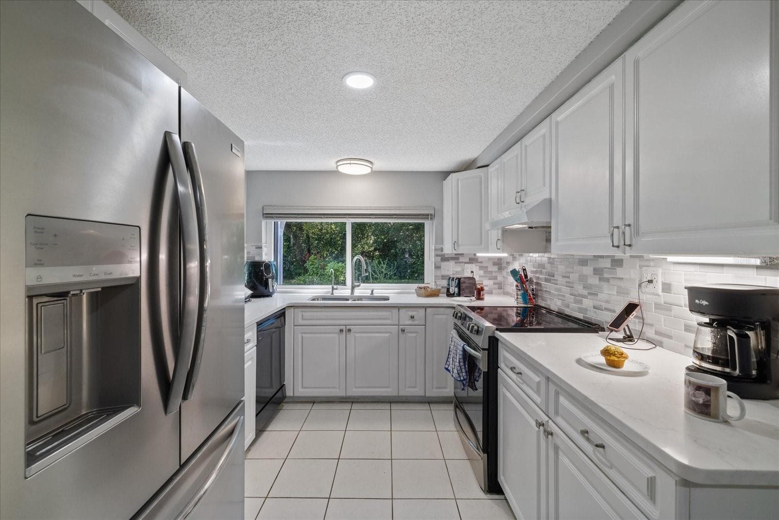 Kitchen - 8710 ARROWHEAD DR, HUDSON