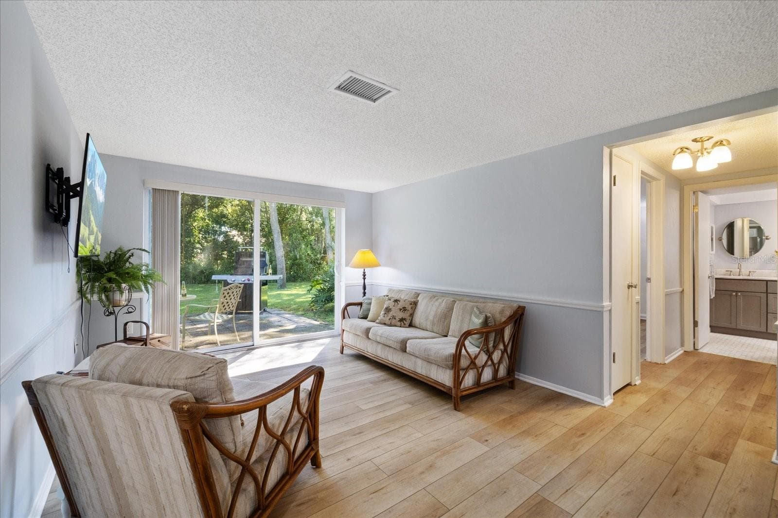 Family room - 8710 ARROWHEAD DR, HUDSON