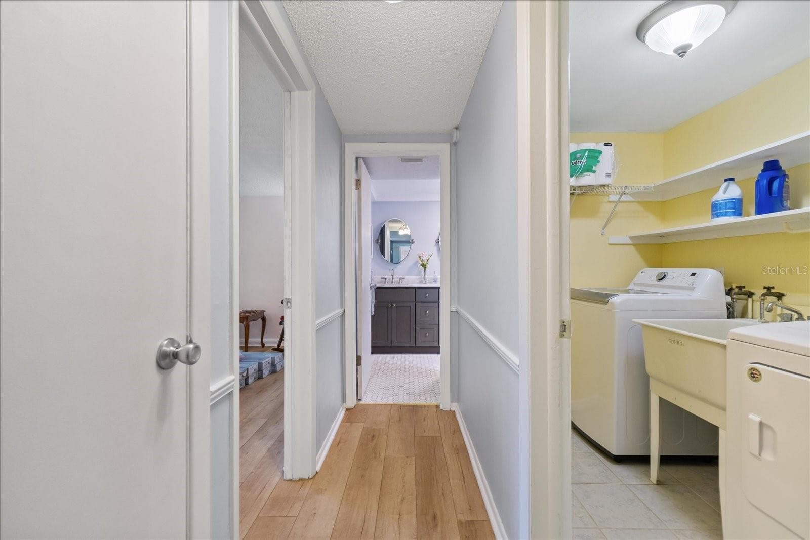 Hallway - 8710 ARROWHEAD DR, HUDSON
