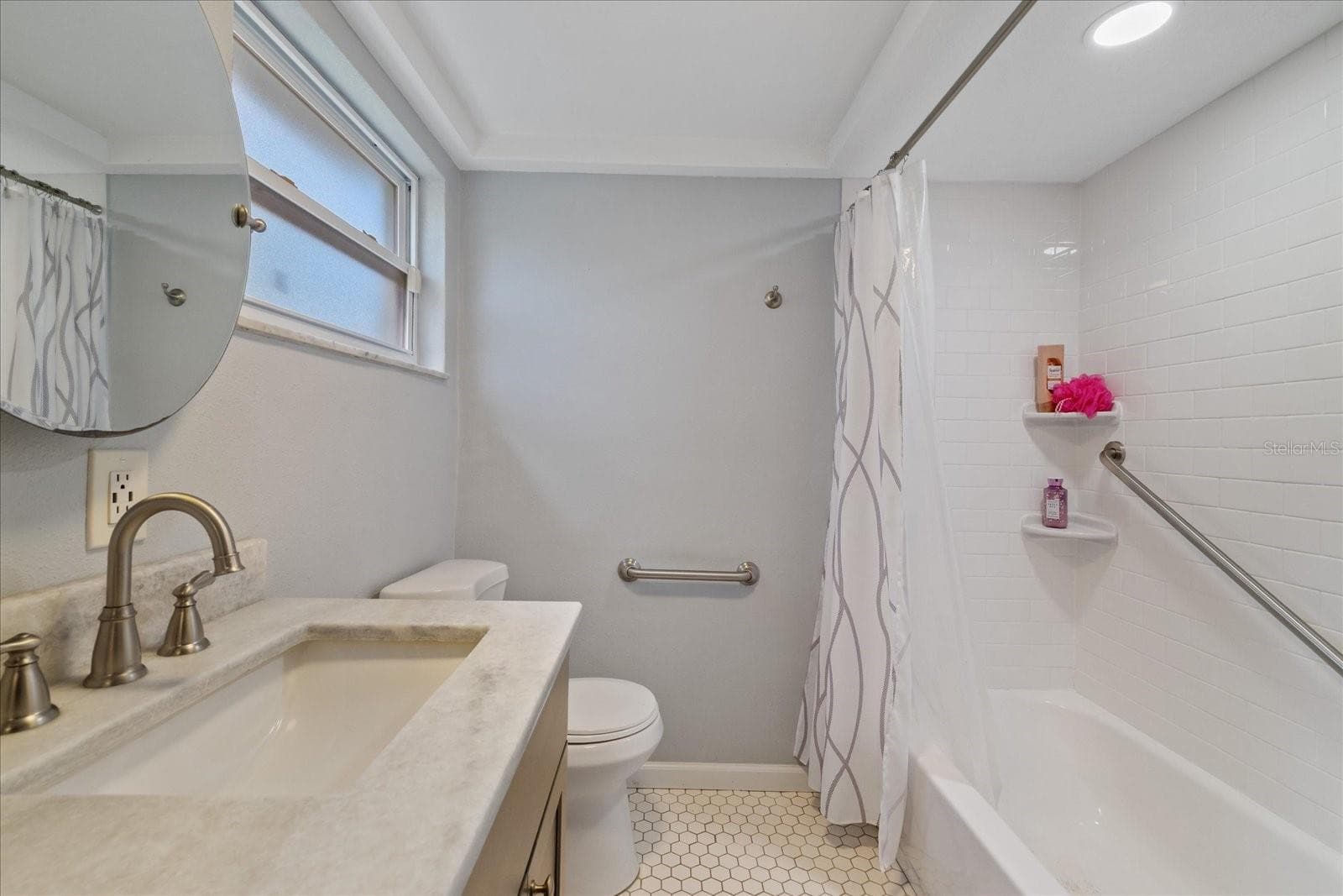 Guest bathroom - 8710 ARROWHEAD DR, HUDSON