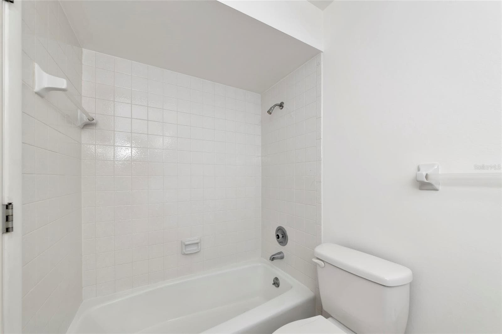 Single Family Residence at 102 SANDHURST DR, VENICE, photo 23 of 33