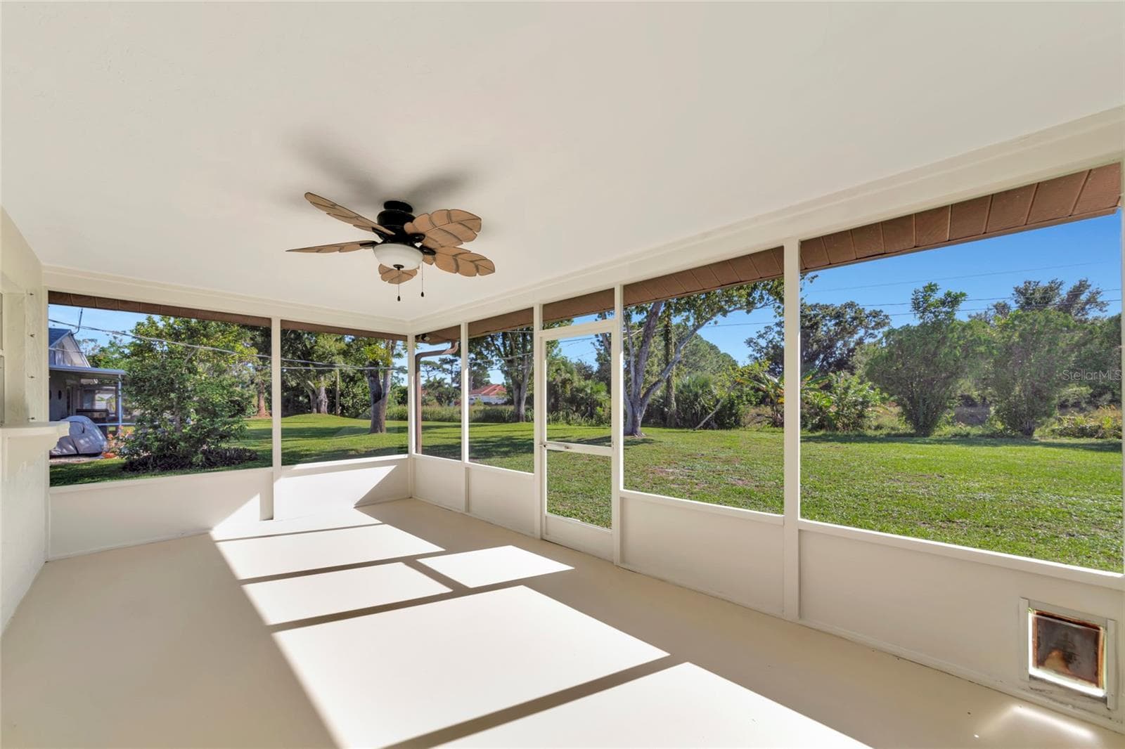 Single Family Residence at 102 SANDHURST DR, VENICE, photo 29 of 33