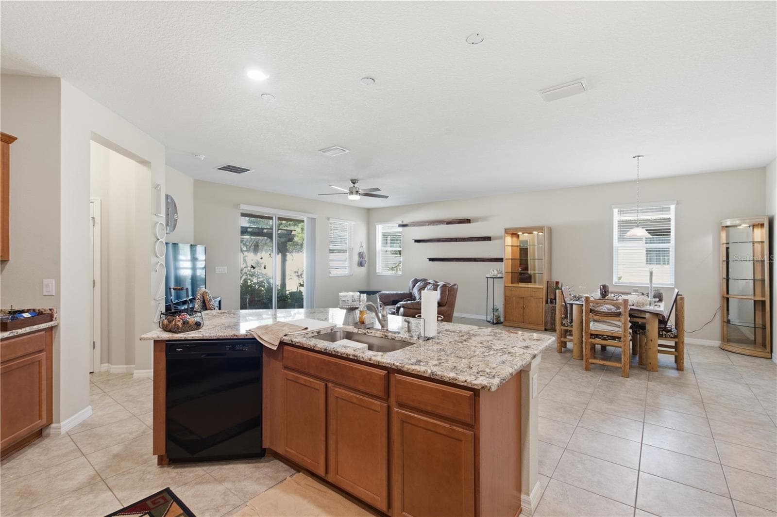 Single Family Residence at 11413 BRIGHTON KNOLL LOOP, RIVERVIEW, photo 4 of 25