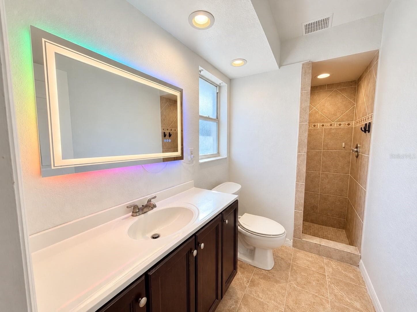 Single Family Residence at 1092 S HARTSDALE ST, NORTH PORT, photo 7 of 11