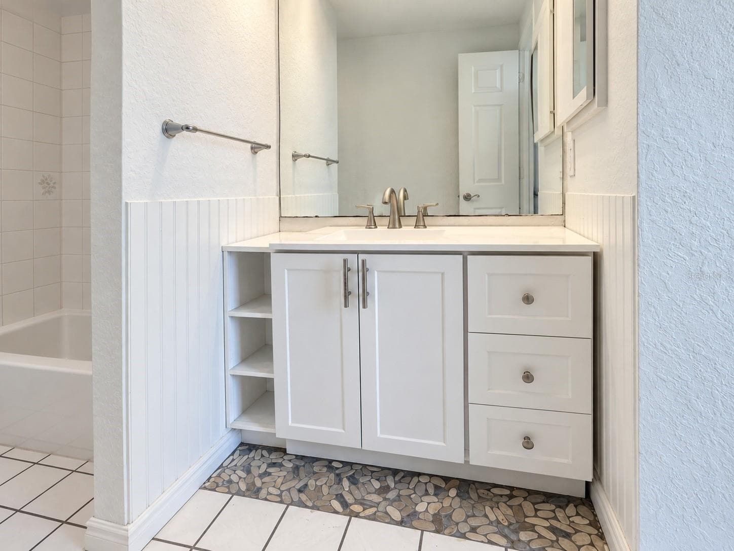 Single Family Residence at 1092 S HARTSDALE ST, NORTH PORT, photo 9 of 11