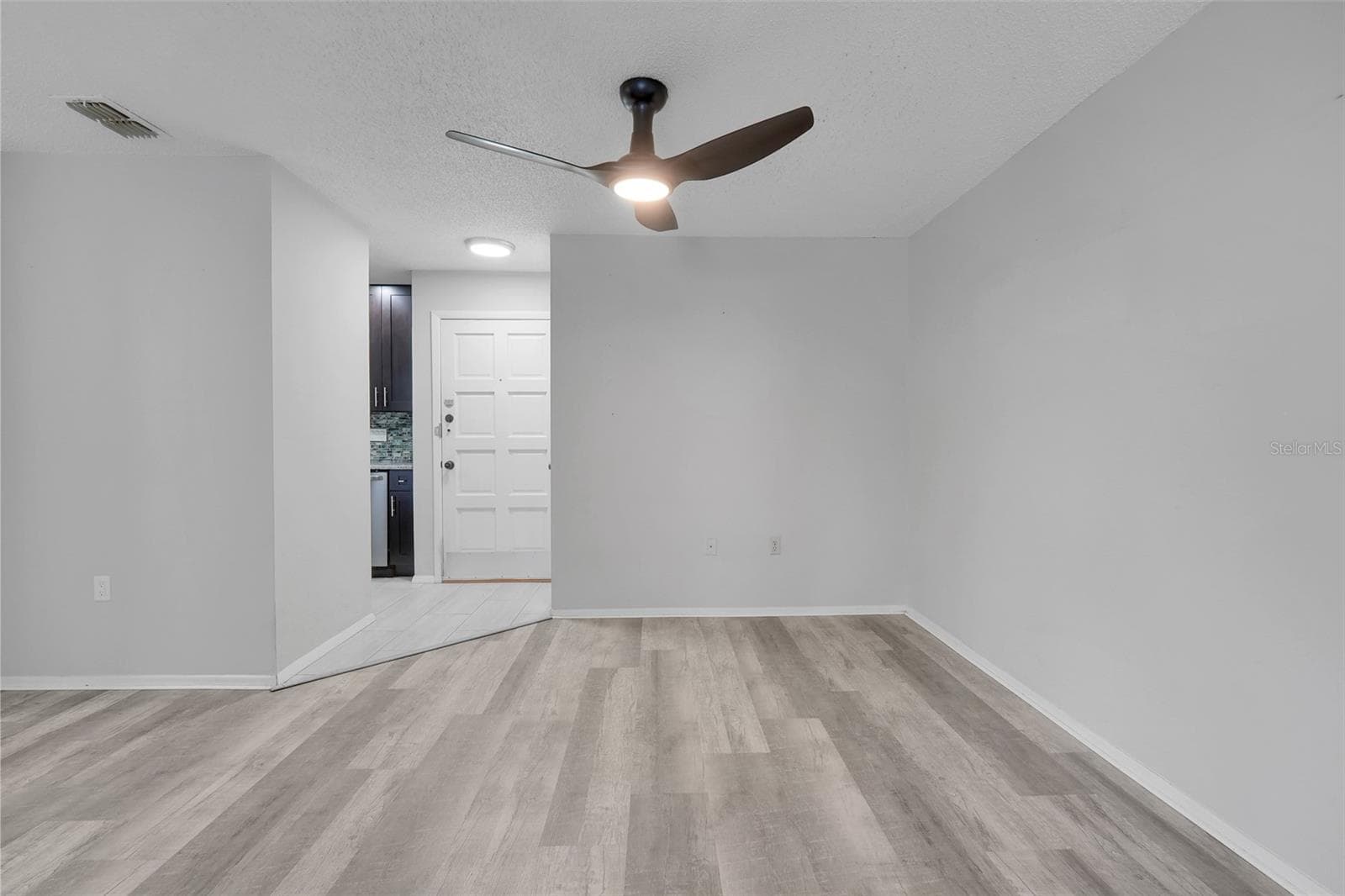 Townhouse at 414 DORCHESTER SQUARE, LAKE MARY, photo 7 of 25