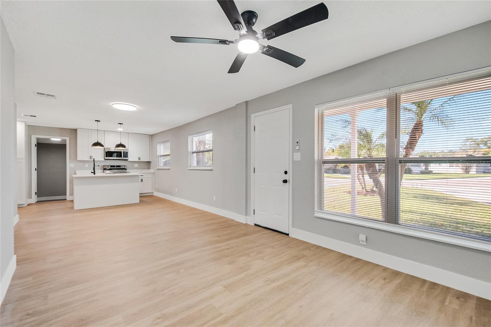 Single Family Residence at 327 AMADOR CIR, ORLANDO, photo 17 of 49