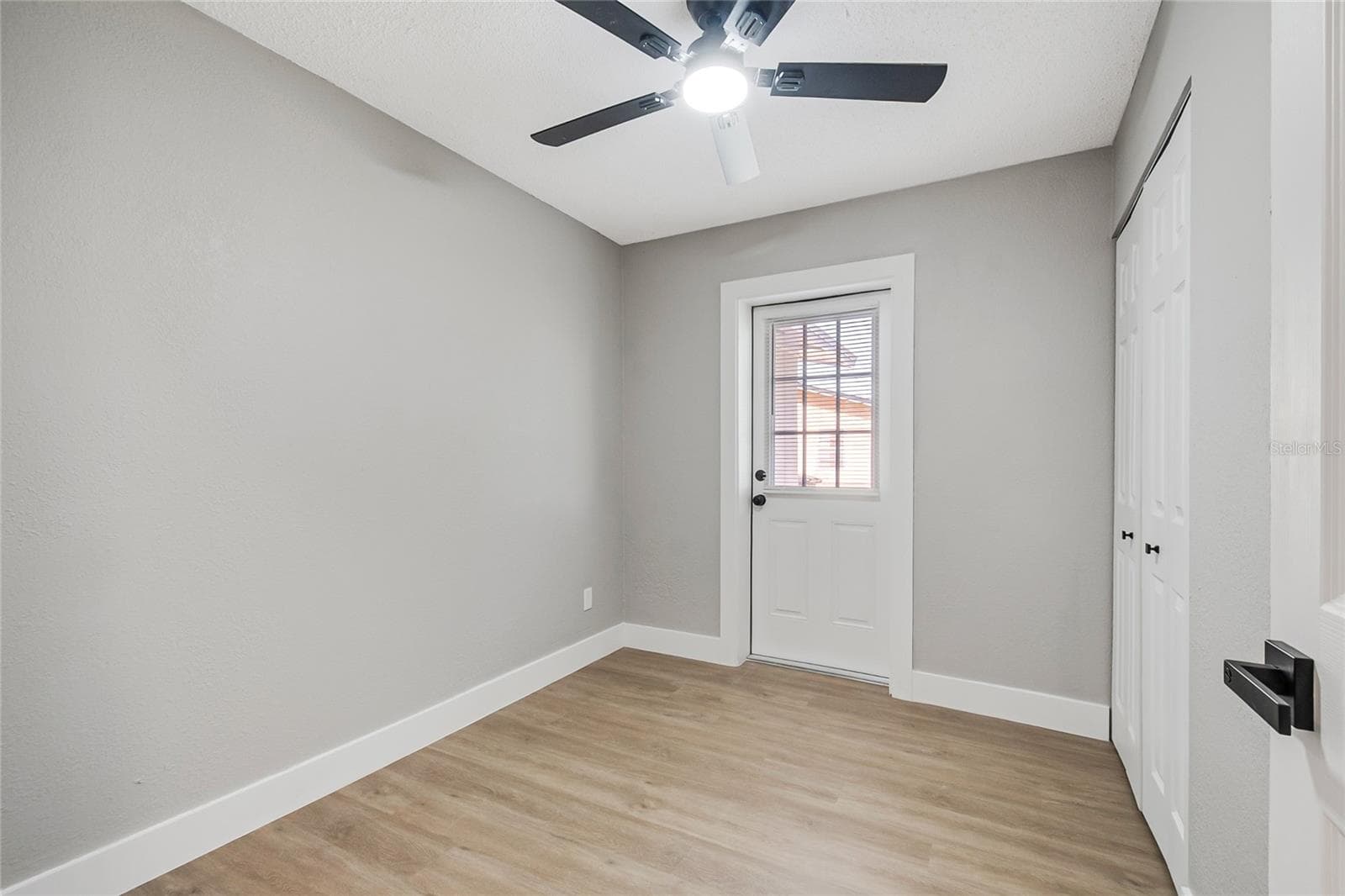 Single Family Residence at 327 AMADOR CIR, ORLANDO, photo 33 of 49