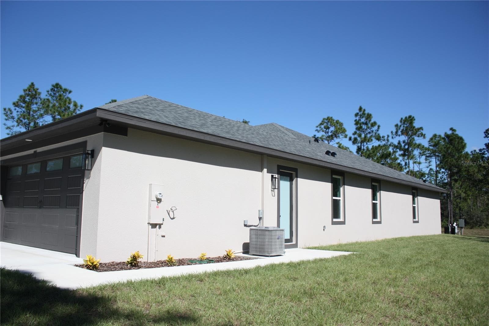 Right view - 18218 PALMDALE RD, WEEKI WACHEE