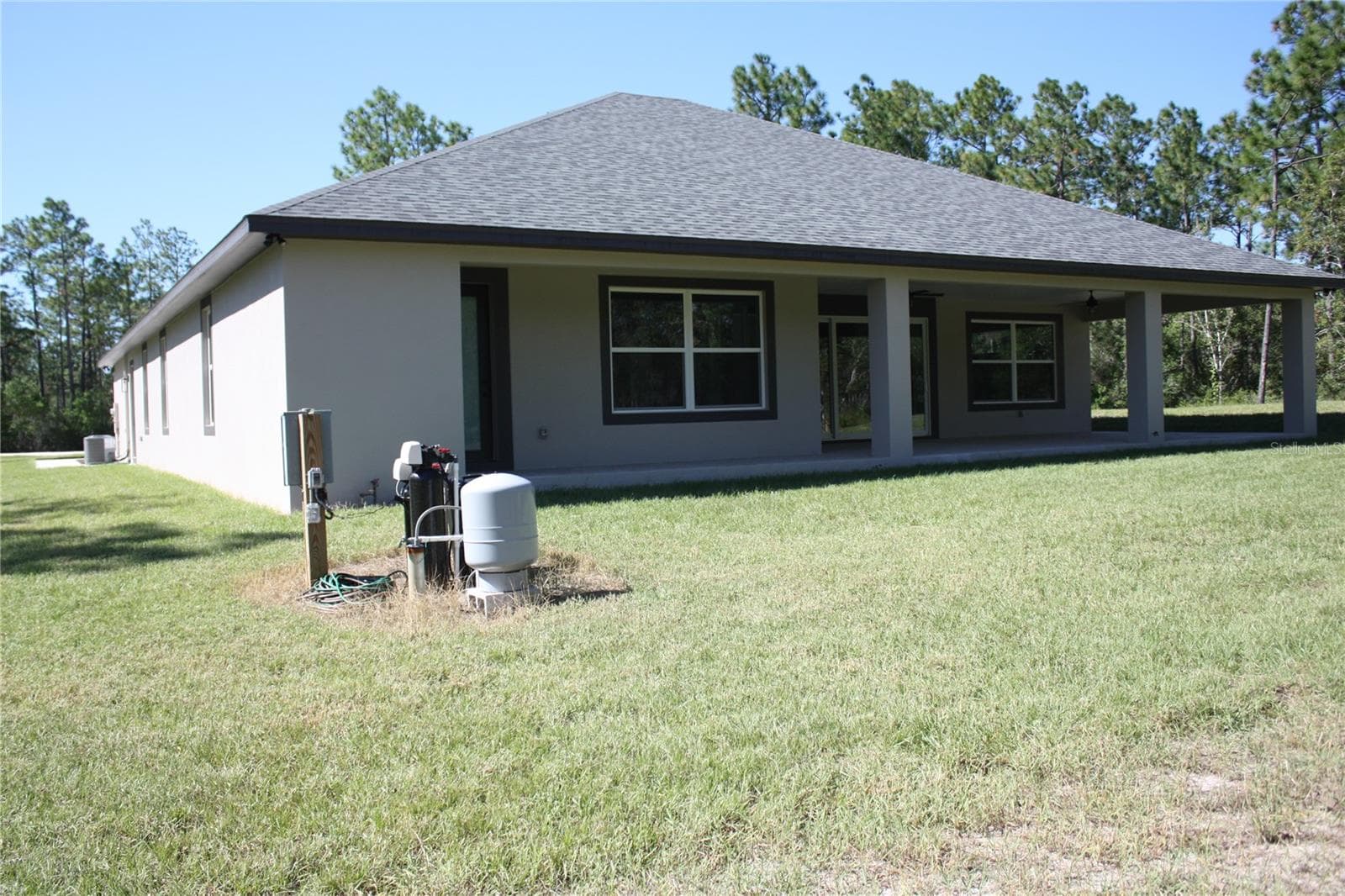 Back of Home - 18218 PALMDALE RD, WEEKI WACHEE
