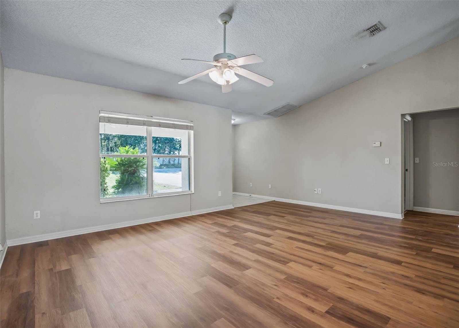 Single Family Residence at 9405 SE 161ST PL, SUMMERFIELD, photo 7 of 43