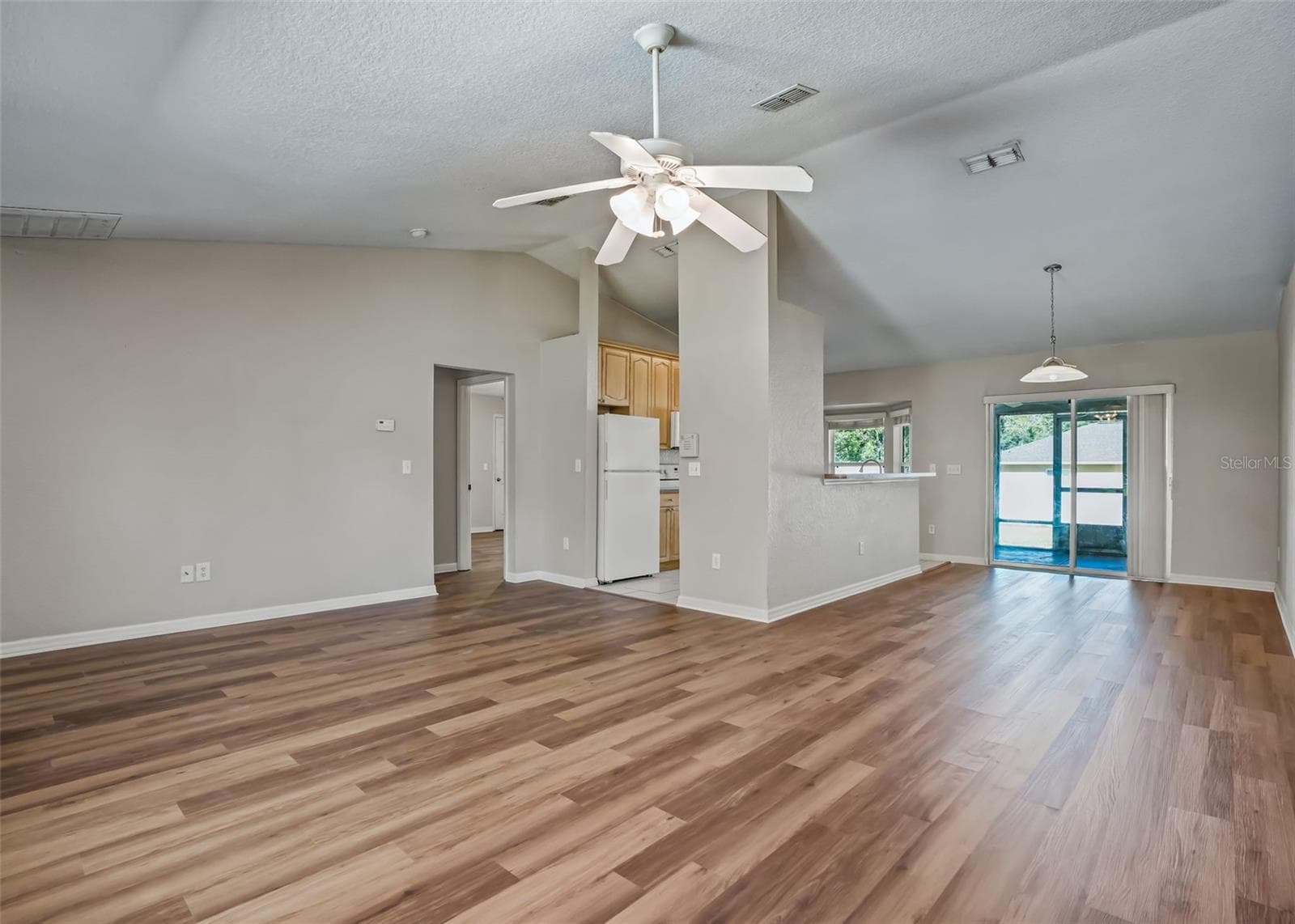 Single Family Residence at 9405 SE 161ST PL, SUMMERFIELD, photo 8 of 43