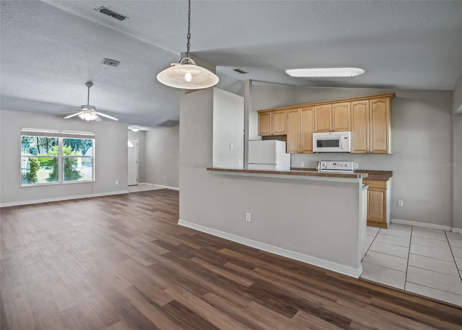 Single Family Residence at 9405 SE 161ST PL, SUMMERFIELD, photo 10 of 43