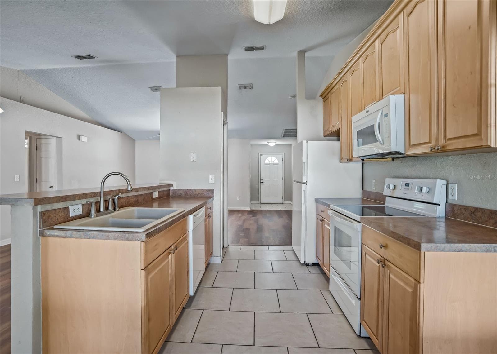 Single Family Residence at 9405 SE 161ST PL, SUMMERFIELD, photo 15 of 43