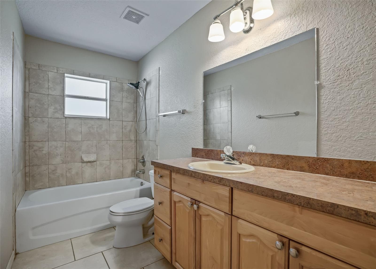 Single Family Residence at 9405 SE 161ST PL, SUMMERFIELD, photo 24 of 43