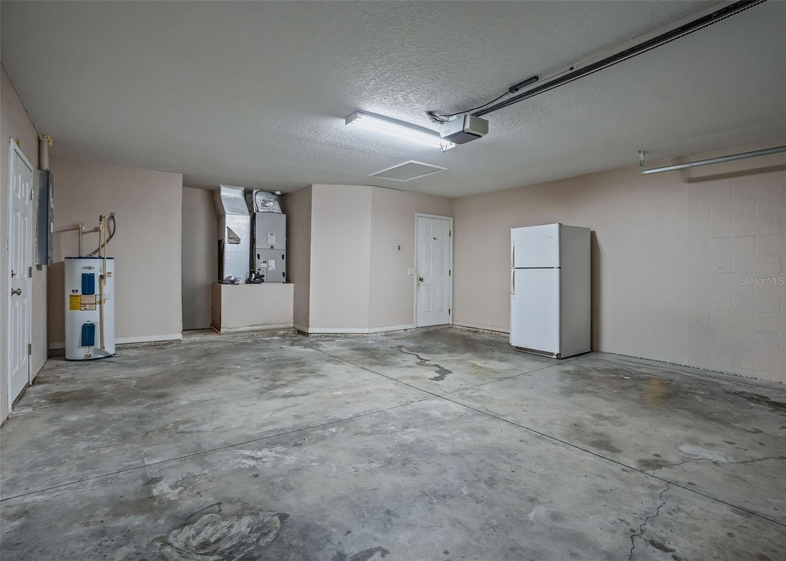Single Family Residence at 9405 SE 161ST PL, SUMMERFIELD, photo 26 of 43