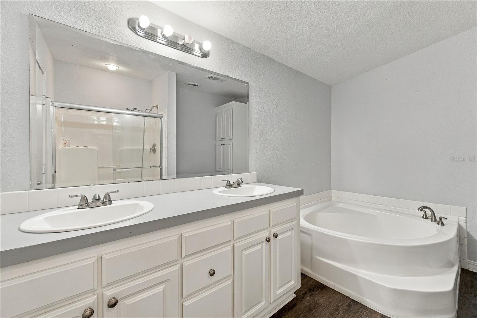 Primary bath - 1350 NW 114TH CT, OCALA