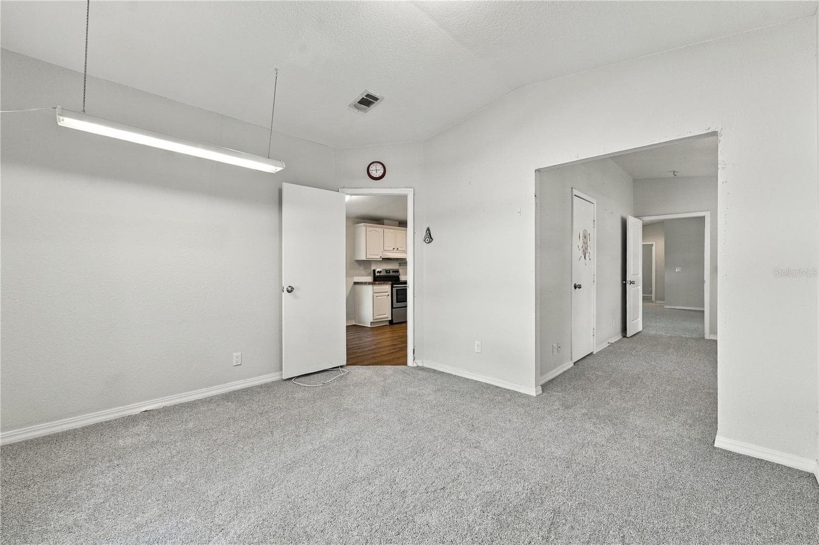 Office bonus space off primary room - 1350 NW 114TH CT, OCALA