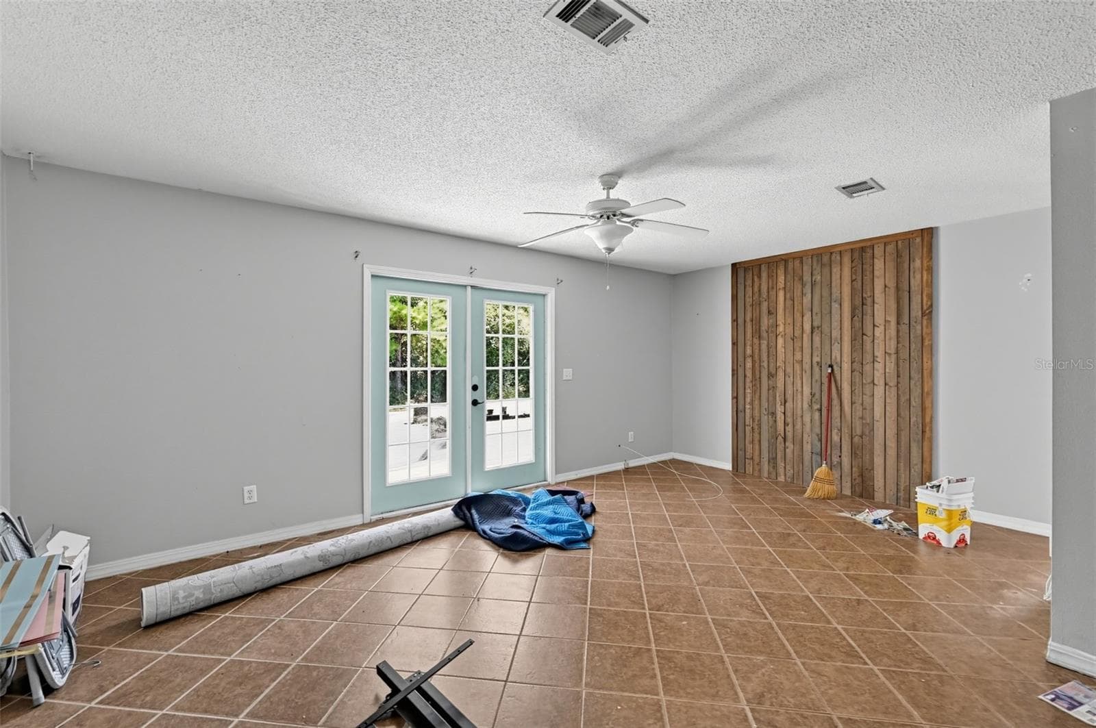 Single Family Residence at 8175 SHOOTER LN, LAUREL HILL, photo 4 of 22