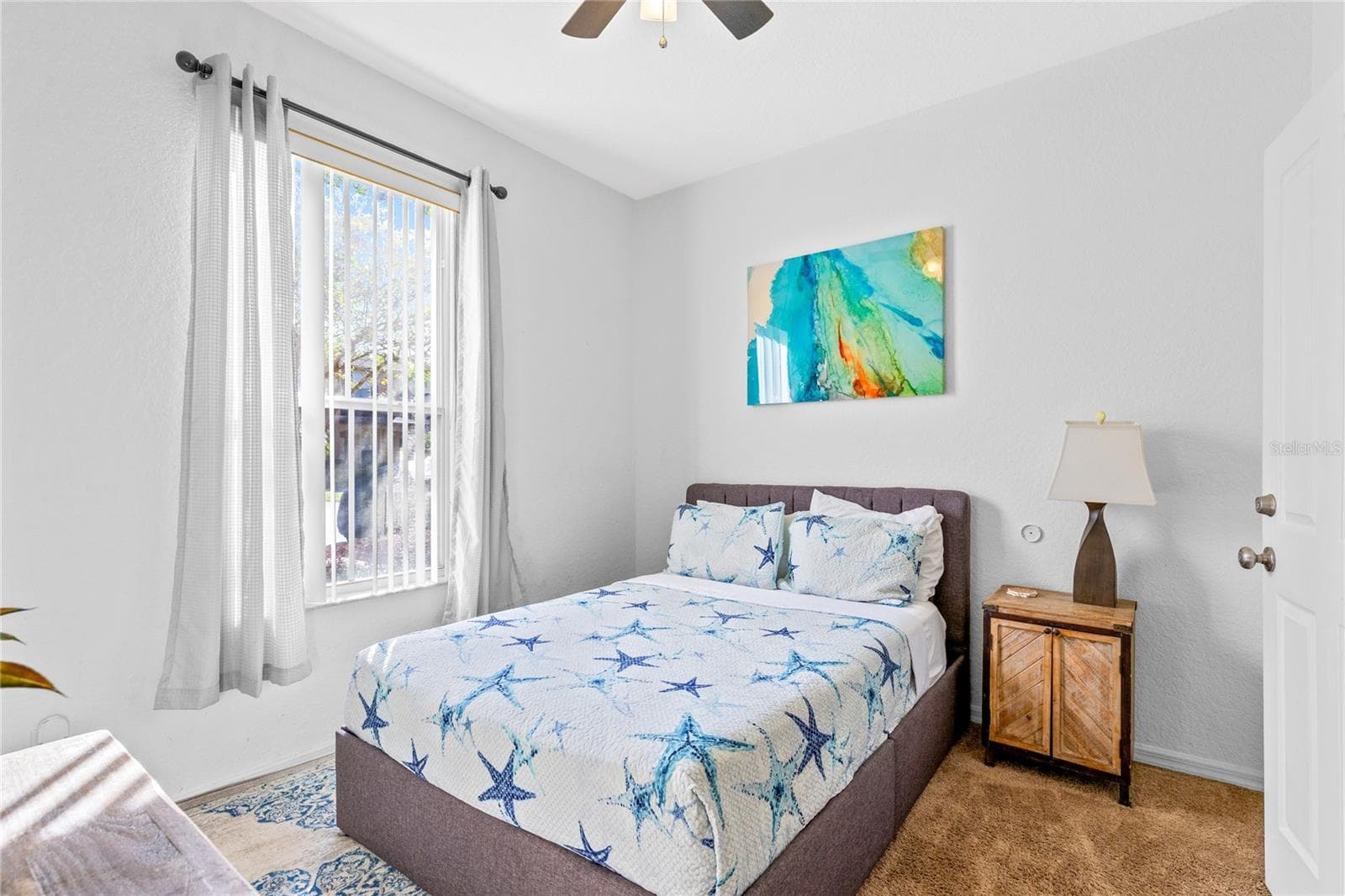 1ft floor bedroom 2 with full en-suite full bath. - 121 PALERMO ST, DAVENPORT