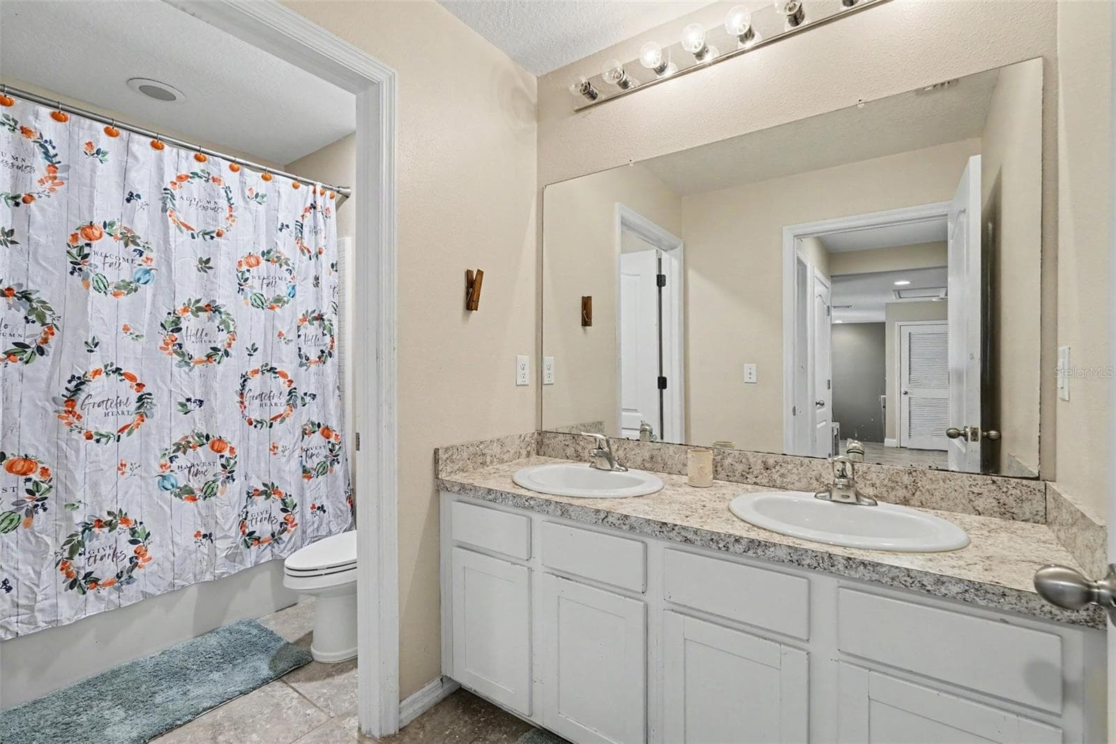 Single Family Residence at 11512 WARREN OAKS PL, RIVERVIEW, photo 18 of 37