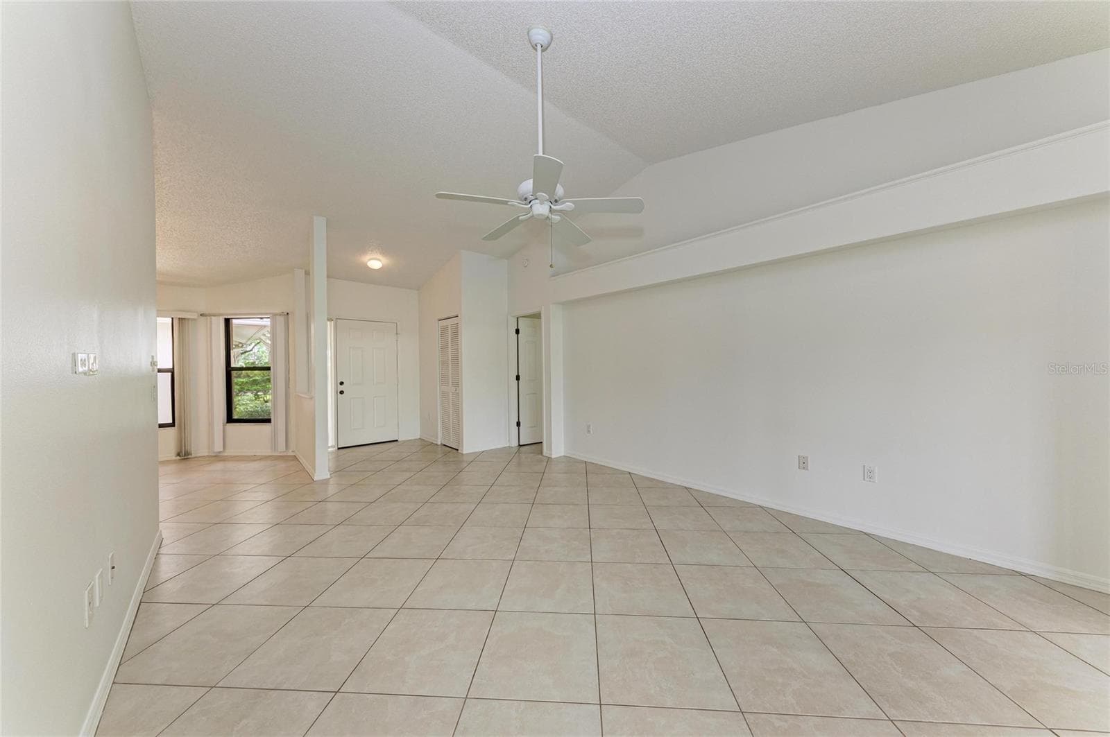 Condominium at 101 SOUTHAMPTON PL N #248, VENICE, photo 11 of 77