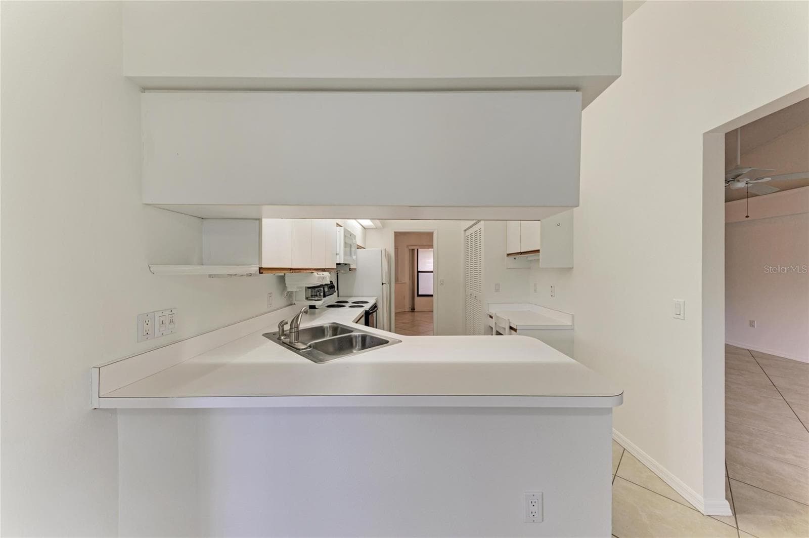 Condominium at 101 SOUTHAMPTON PL N #248, VENICE, photo 15 of 77