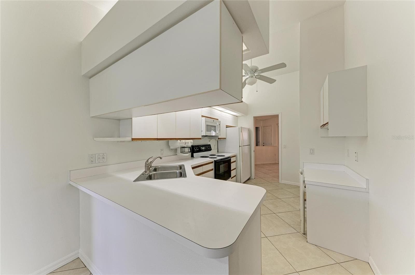 Condominium at 101 SOUTHAMPTON PL N #248, VENICE, photo 16 of 77