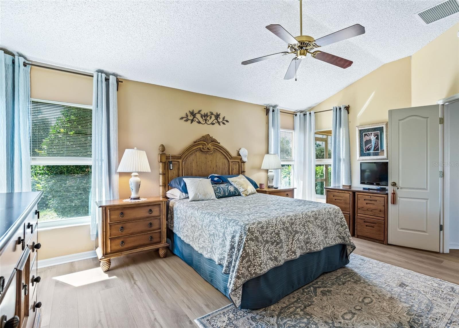 Single Family Residence at 3516 WHITING WAY, THE VILLAGES, photo 22 of 42