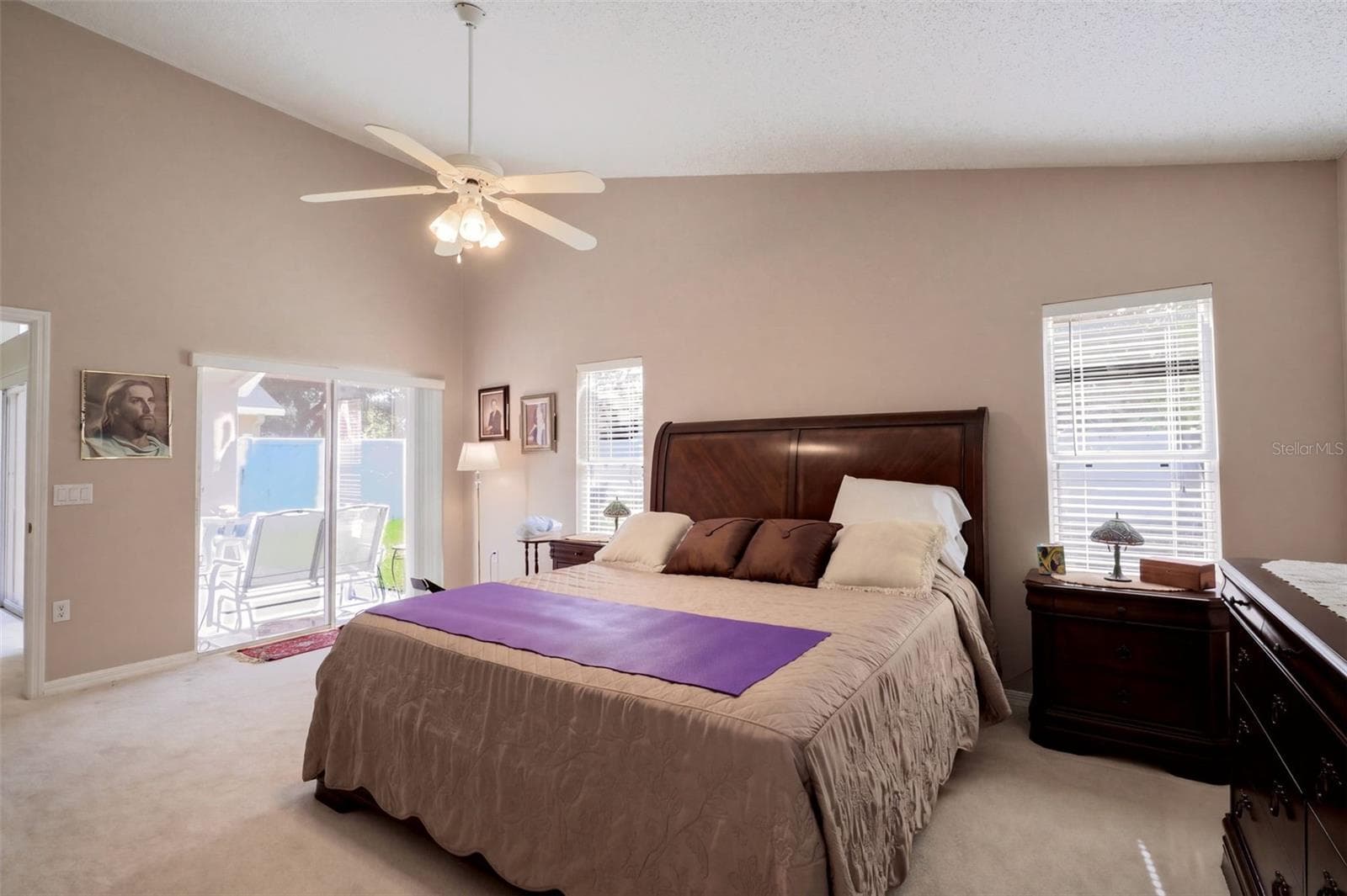 Single Family Residence at 8352 LAKE AMHURST TRL, ORLANDO, photo 15 of 39