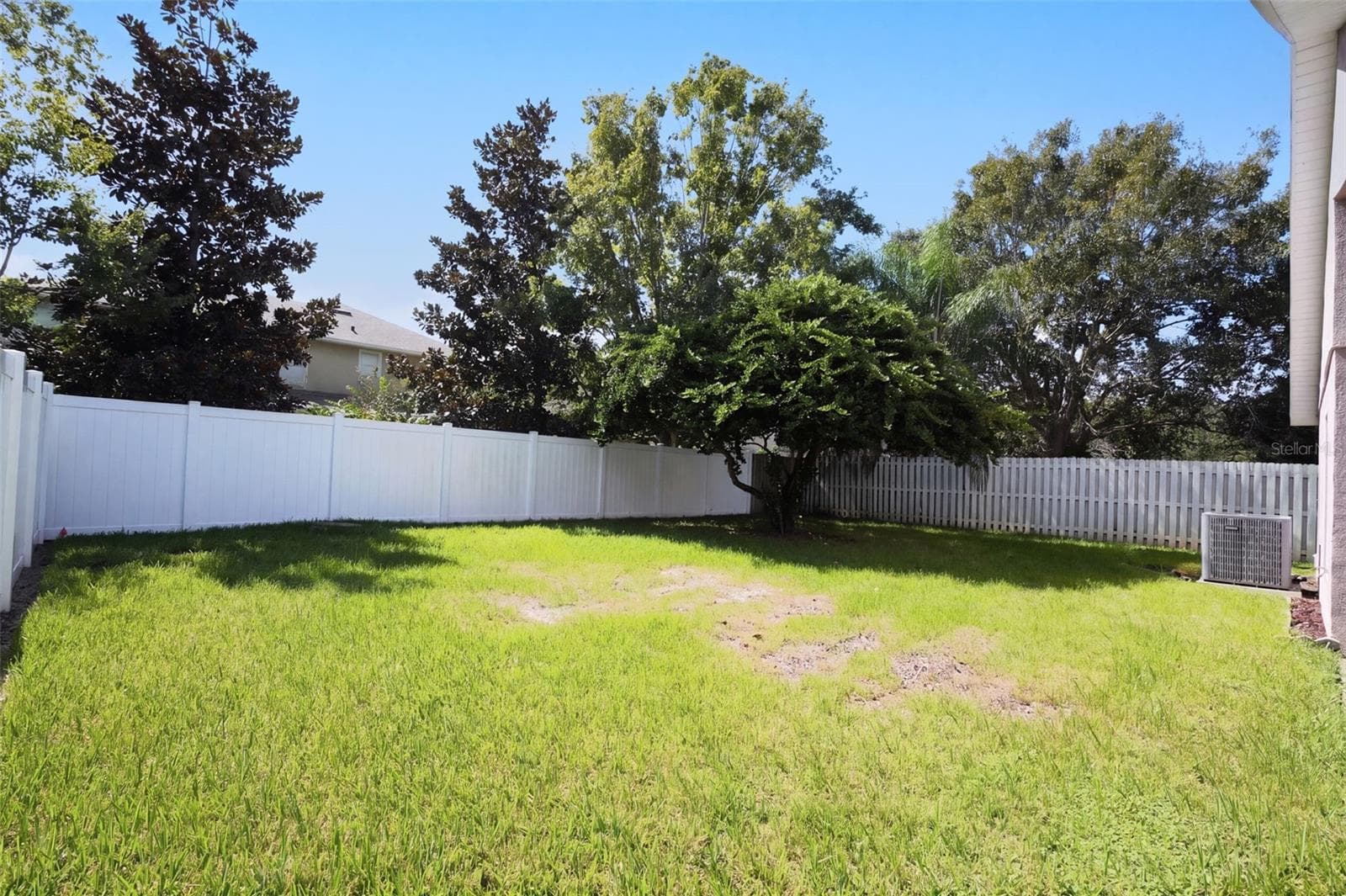 Single Family Residence at 8352 LAKE AMHURST TRL, ORLANDO, photo 35 of 39