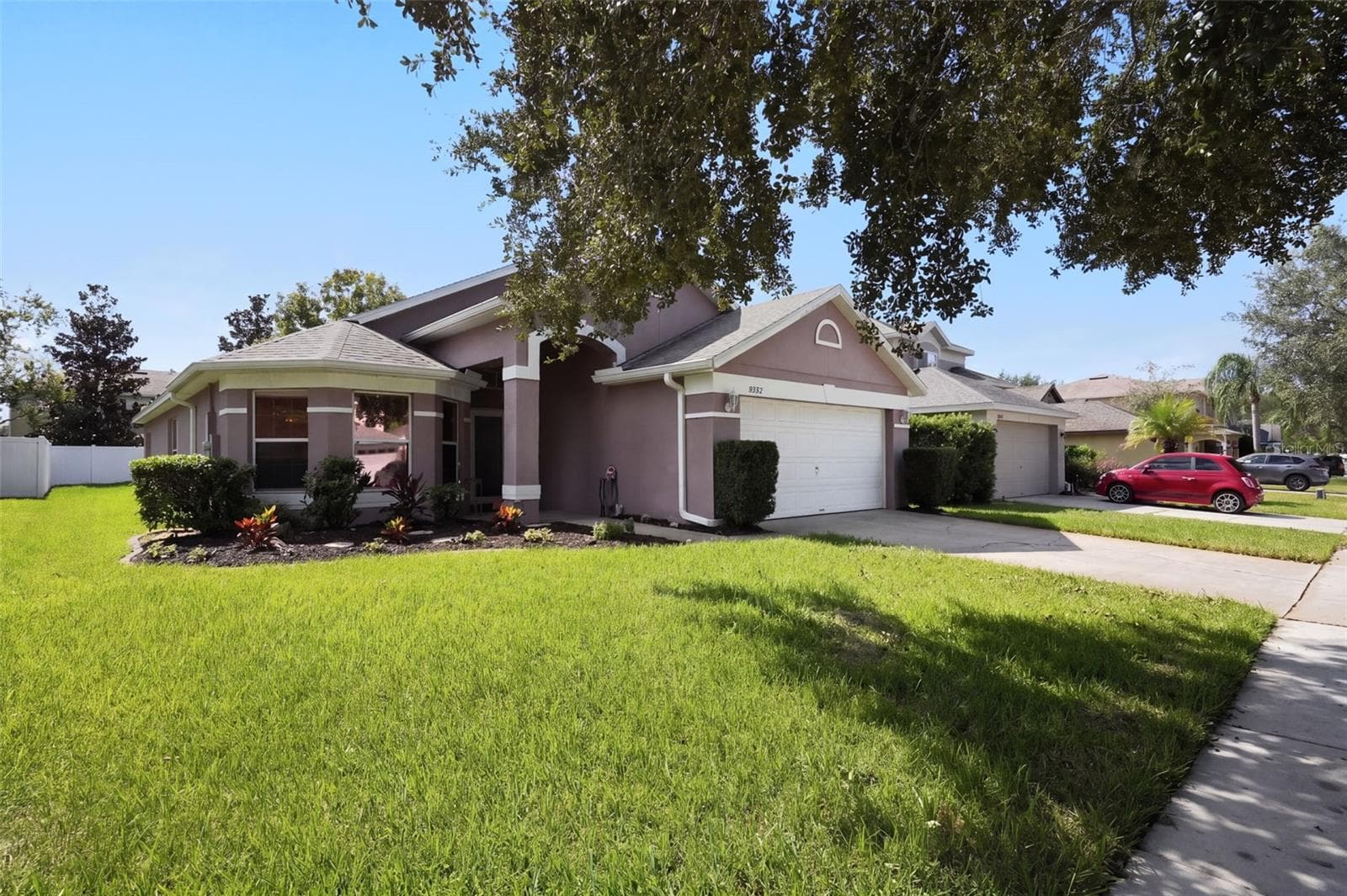 Single Family Residence at 8352 LAKE AMHURST TRL, ORLANDO, photo 37 of 39