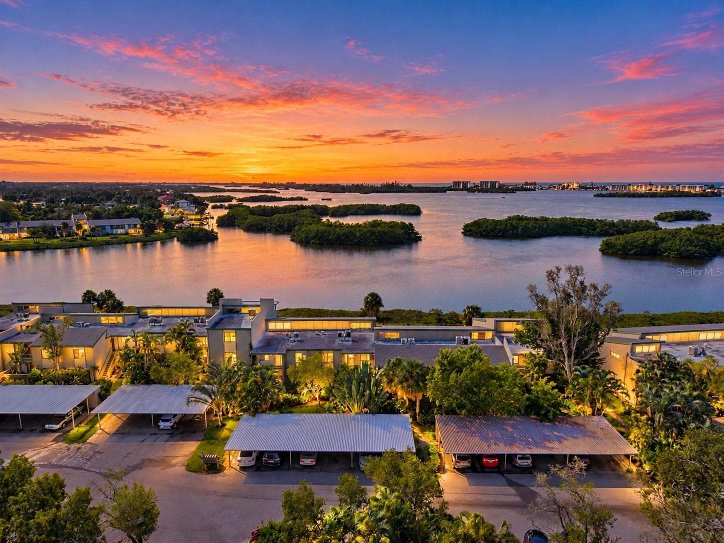 Condominium at 1518 PELICAN POINT DR #257, SARASOTA, photo 2 of 54