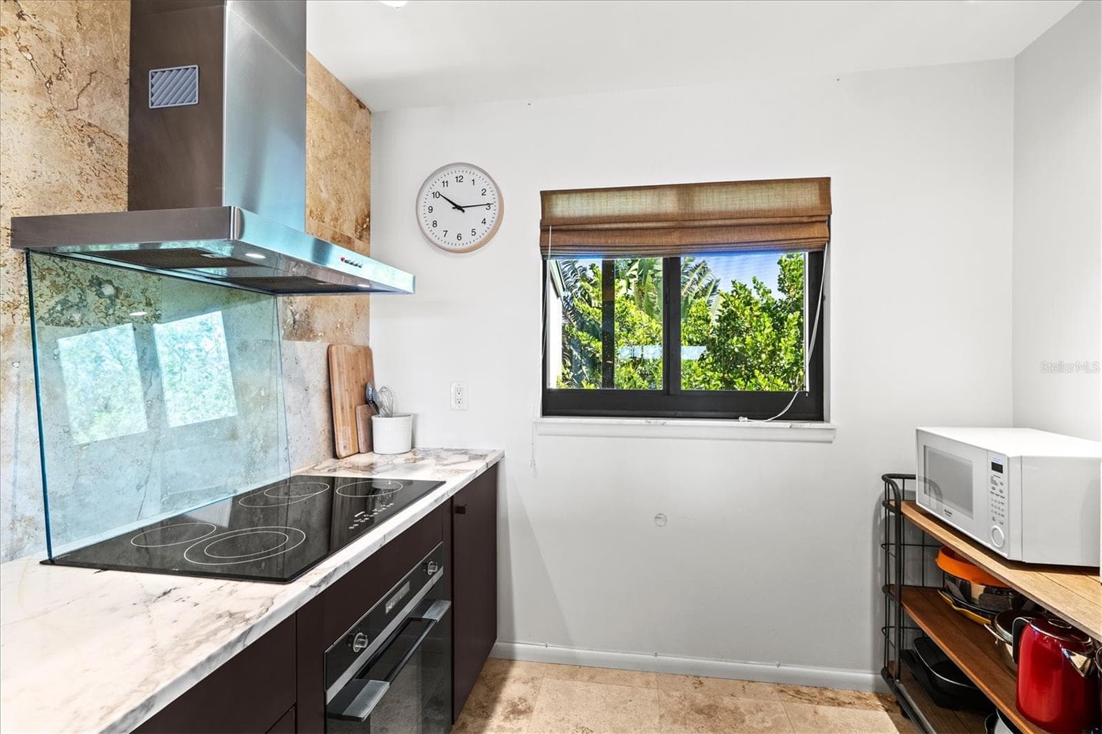 Condominium at 1518 PELICAN POINT DR #257, SARASOTA, photo 11 of 54