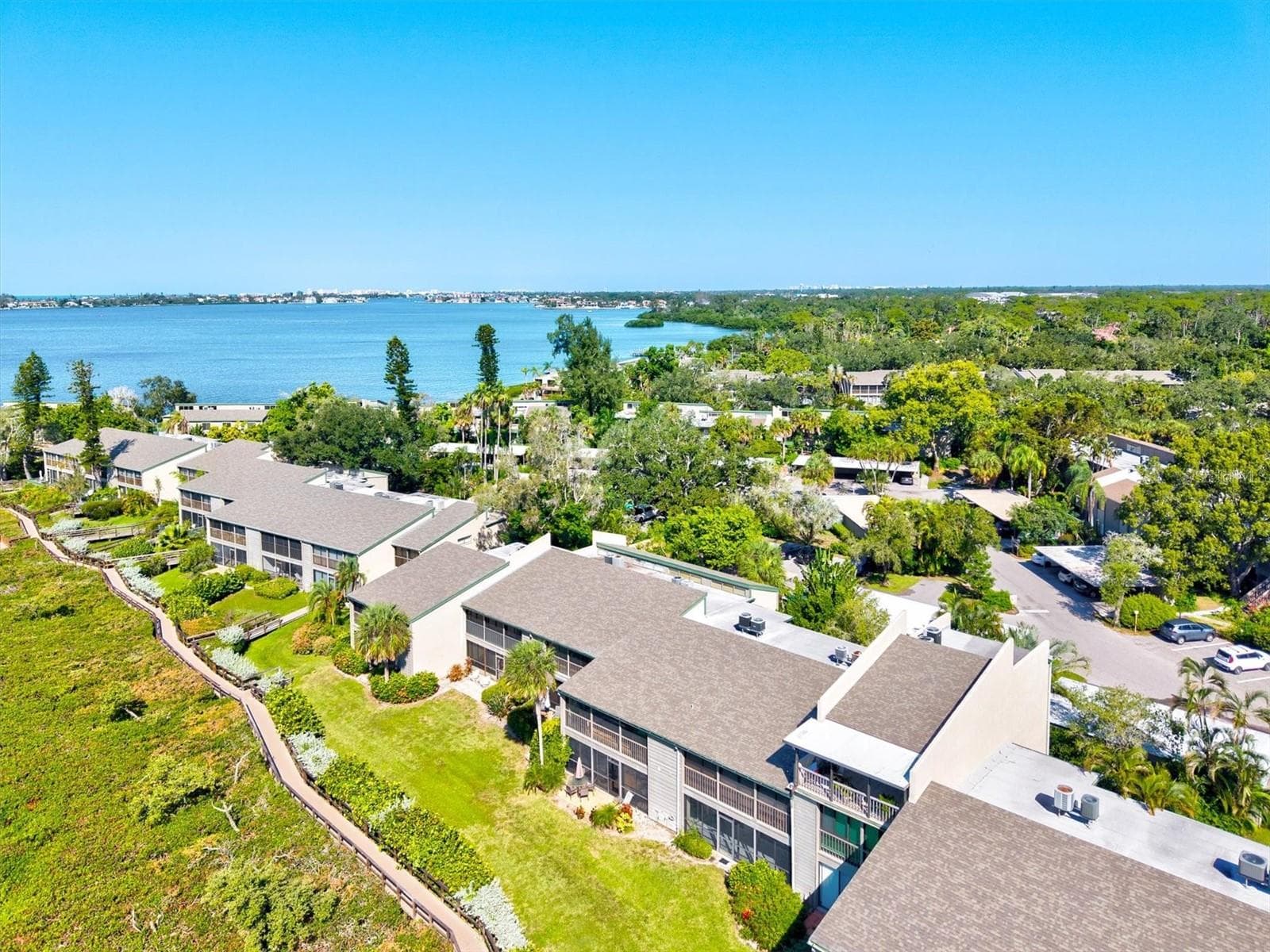 Condominium at 1518 PELICAN POINT DR #257, SARASOTA, photo 47 of 54