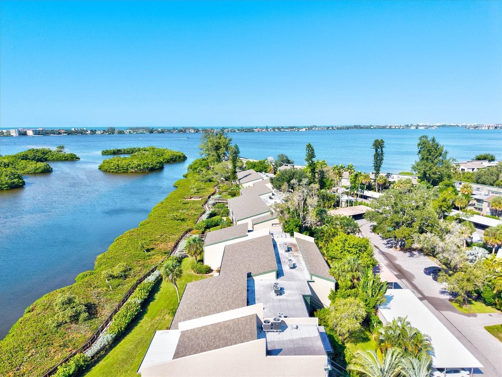 Condominium at 1518 PELICAN POINT DR #257, SARASOTA, photo 48 of 54