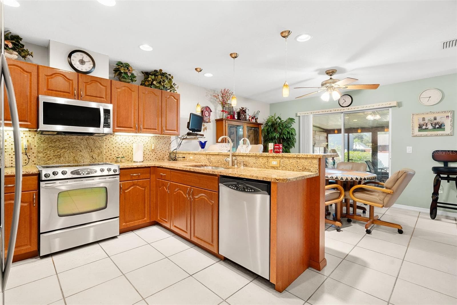 Single Family Residence at 3806 69TH ST E, PALMETTO, photo 13 of 36