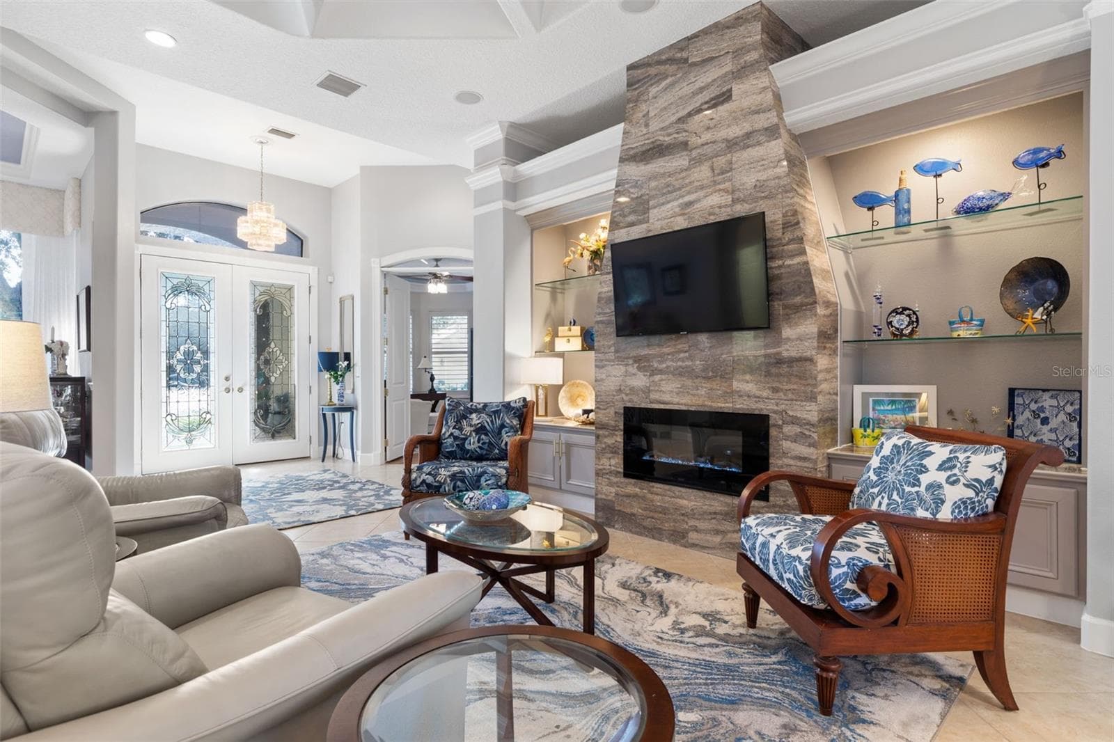 Great Room w/ Electric Fire Place - 47 EASTLAKE DR, PALM COAST