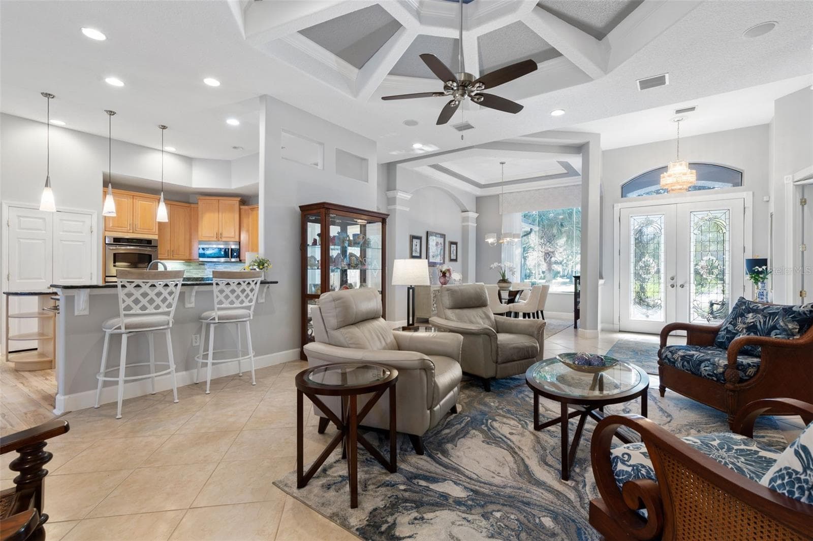 Breakfast Bar - 47 EASTLAKE DR, PALM COAST