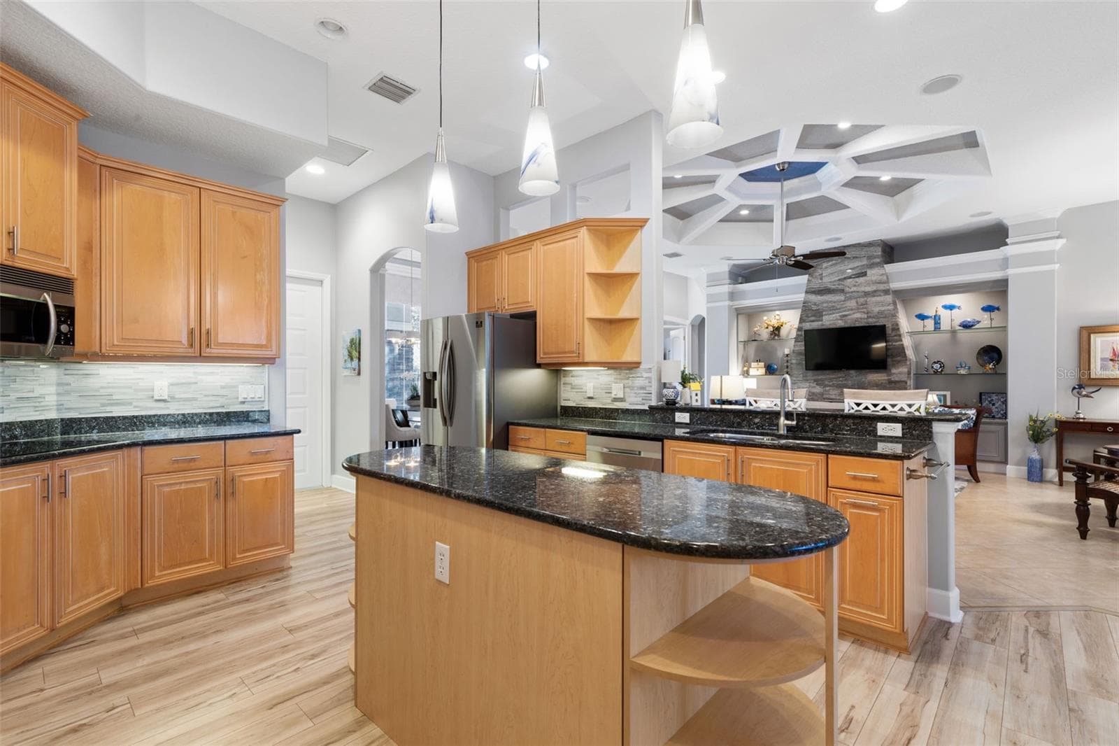 Granite Counters - 47 EASTLAKE DR, PALM COAST