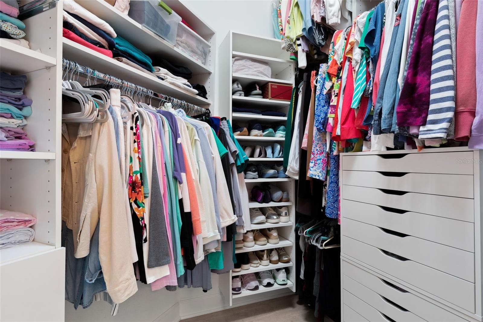 Dual Closet Systems - 47 EASTLAKE DR, PALM COAST