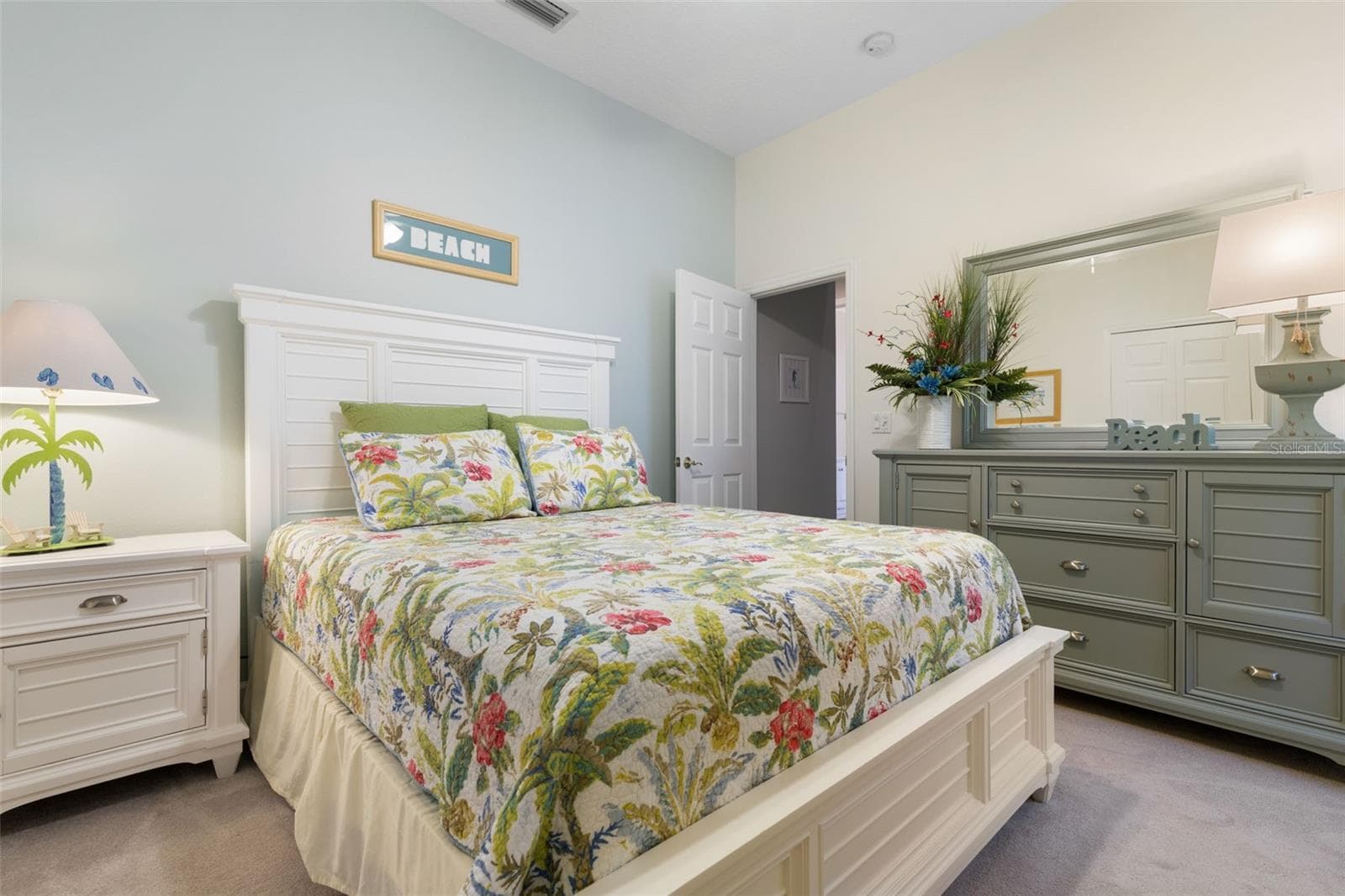 Guest Room 2 - 47 EASTLAKE DR, PALM COAST