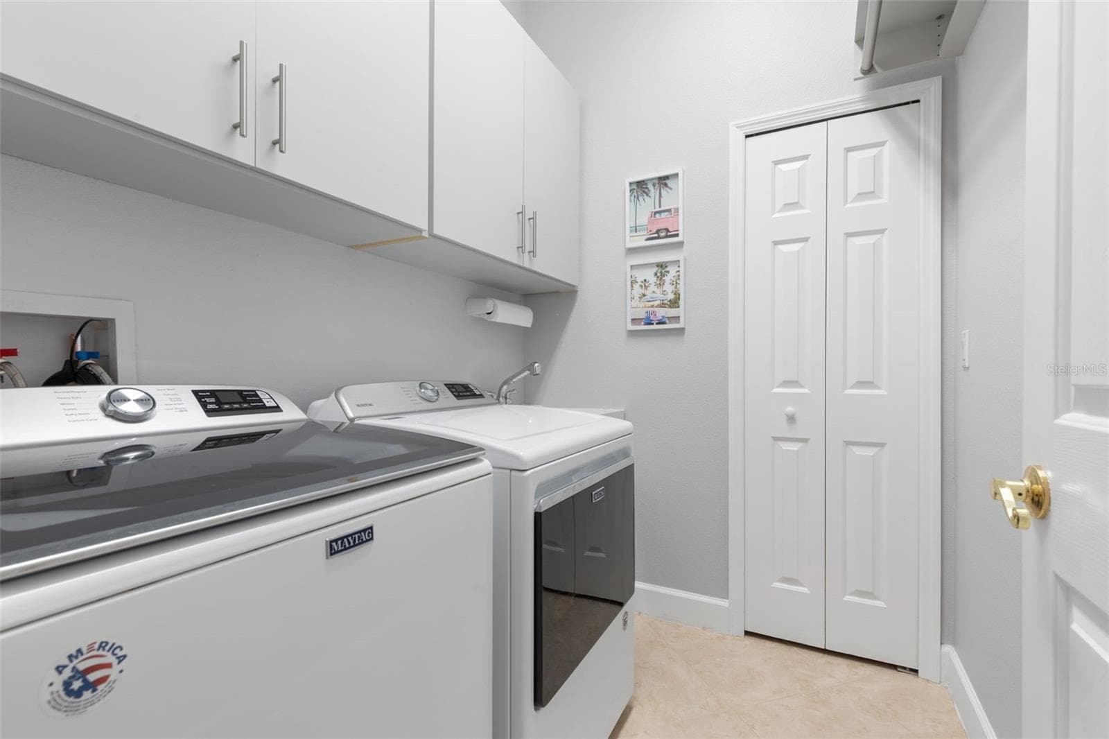 Laundry Room w/ Storage - 47 EASTLAKE DR, PALM COAST