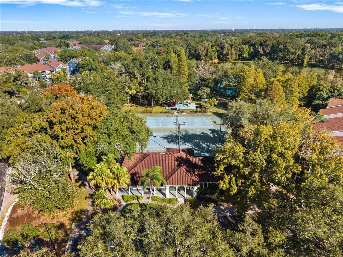 Condominium at 8626 BONAIRE BAY LN #303, TAMPA, photo 6 of 12