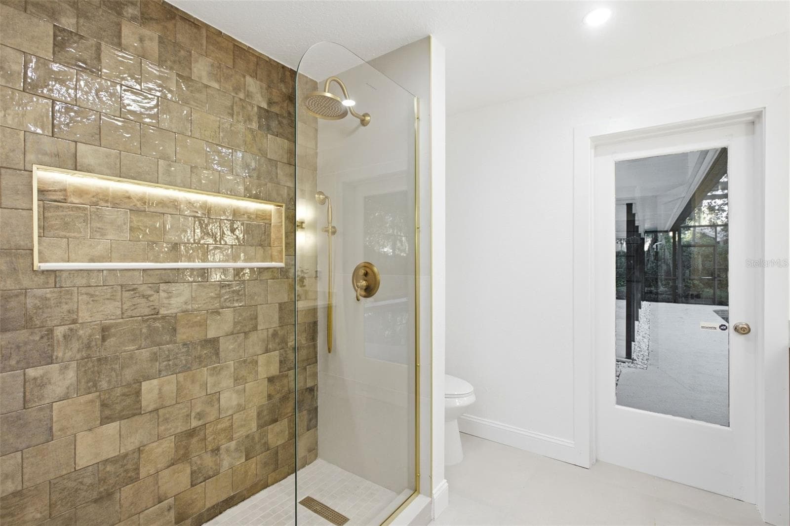 Single Family Residence at 204 W RIDGEWOOD CT, LONGWOOD, photo 20 of 34