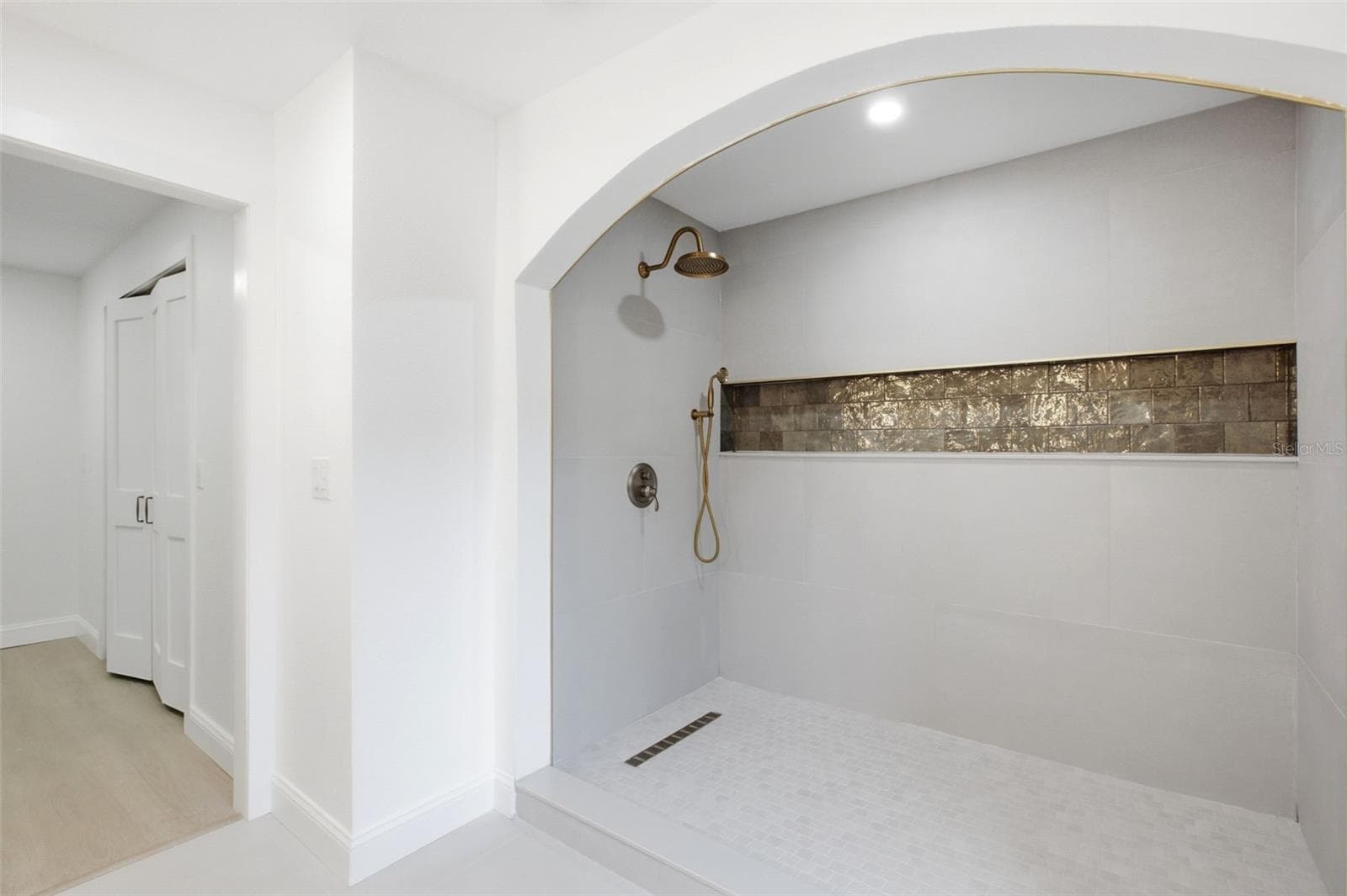 Custom panel to be installed - 204 W RIDGEWOOD CT, LONGWOOD