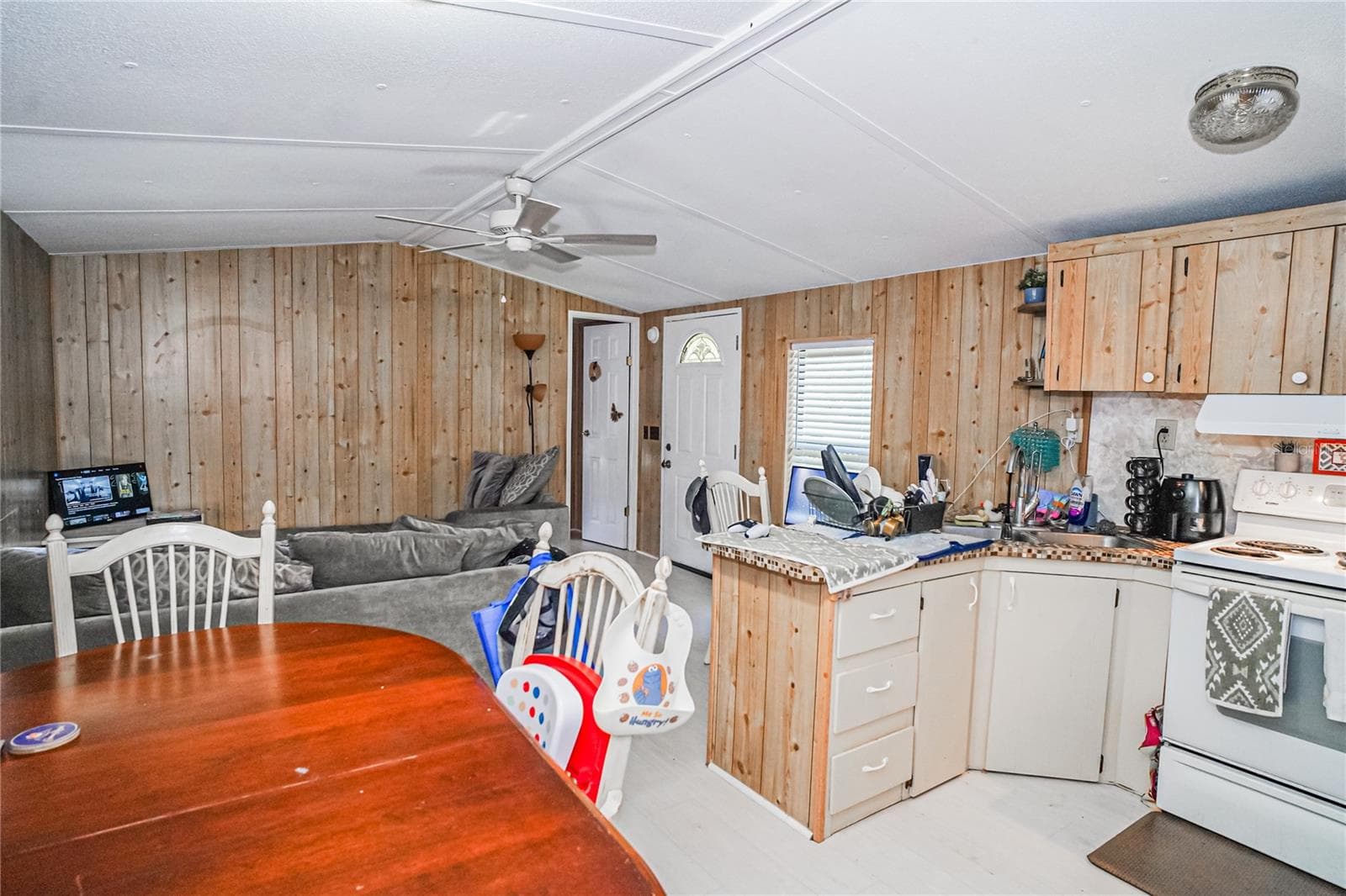 Mobile Home at 8000-8030 BELCHER LN, LAND O LAKES, photo 9 of 32